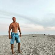  ,   Stefan, 32 ,   ,   