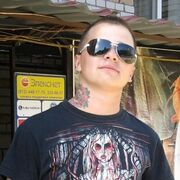  ,  Alex, 32