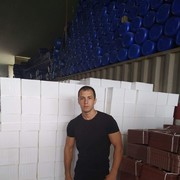  ,   Artem, 33 ,   