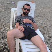  ,  Nika, 25
