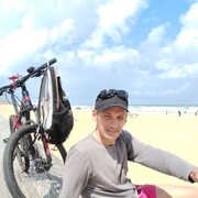  Azor,   , 44 ,   ,   