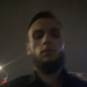  ,  Alik, 25