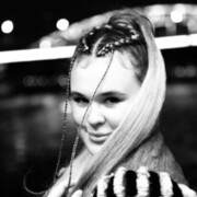  ,   EVELINA, 22 ,     