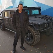  ,  Aziz, 33