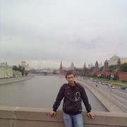  ,   Viktor, 34 ,  