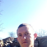 ,  Ivan, 32