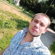  ,  Viktor, 32