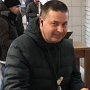  ,   Vlad, 43 ,   