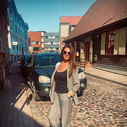  ,   Aneta, 39 ,   c 