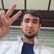  ,  Bekzod, 23