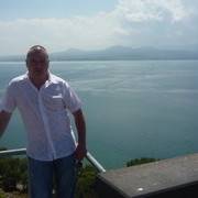  ,   Stas, 44 ,   