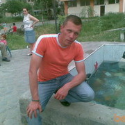  ,   Viktor, 43 ,   