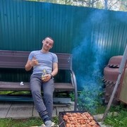  ,   Denis, 32 ,   ,   , c 
