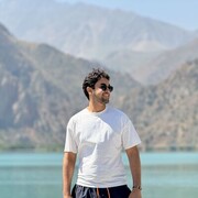 ,  Komron, 21