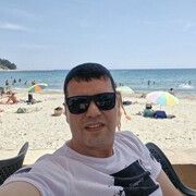  ,  Zura, 44