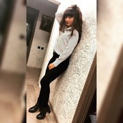  ,  Lilia, 27
