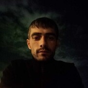  ,  Narek, 28