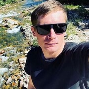  ,   Denis, 32 ,   ,   , c , 