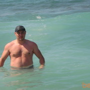  ,   Maximym, 43 ,  
