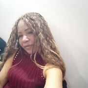  ,   Violeta, 49 ,   ,   