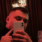  ,  Den, 24