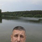  ,  Andrej, 40