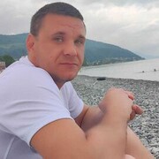  Halluin,  , 35