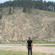  ,  Hrach, 21