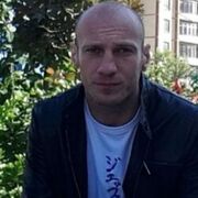  ,  Zaur, 42