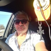  ,   Artur, 52 ,   ,   