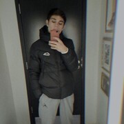  ,  Denys, 25