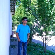  ,   Artur, 44 ,   c 