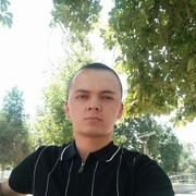  ,  Jamiko, 27