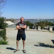  ,  Alex, 44