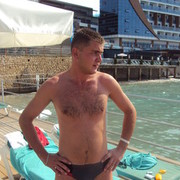  ,   Stas, 37 ,   