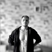  -,   Maxim, 28 ,   ,   , c 