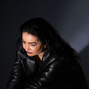  ,  Iana, 36