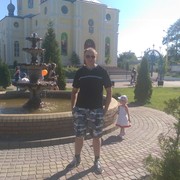  ,  Viktor, 30