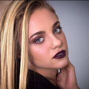  ,   Viktoria, 26 ,   ,   