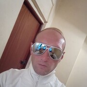  ,  Igor, 35