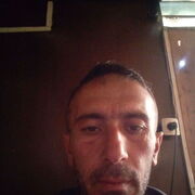  ,  Artur, 43