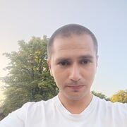  ,  Maksim, 35
