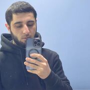 ,   Erik, 28 ,     