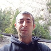 ,  Mihail, 40