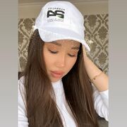  ,  Dina, 26