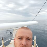  ,   Alex, 39 ,   c 