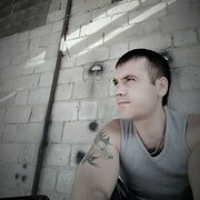  Langesund,  Vlad, 35