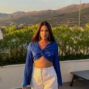  Acala del Rio,  , 27