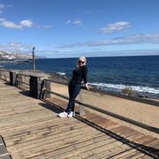  Las Gaviotas,  Elena, 52