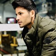  ,  Karan, 24